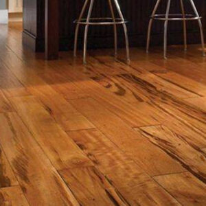 Дошка масивна лакована Муіракатіара (Мармурове дерево) / Гонзало