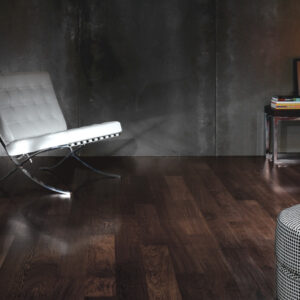 Дошка масивна лакована Венге (Чорне дерево)